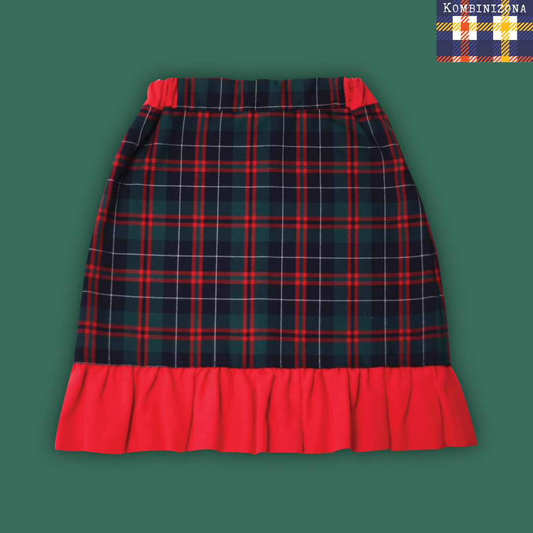 SKOTISH SKIRT  WITH LACE RED AND GREEN